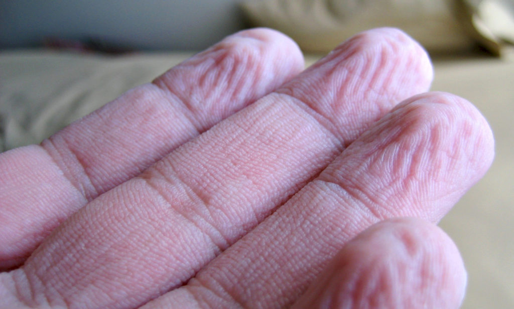 hands wrinkle